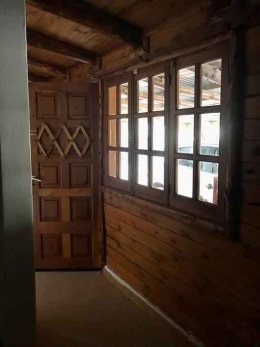 Pequena Casa De Troncos, Detras De Casa Principal No Trabajo Con Tarjeta De Credito Puerto Madryn Eksteriør billede