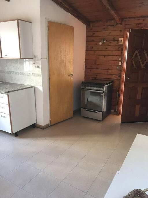Pequena Casa De Troncos, Detras De Casa Principal No Trabajo Con Tarjeta De Credito Puerto Madryn Eksteriør billede