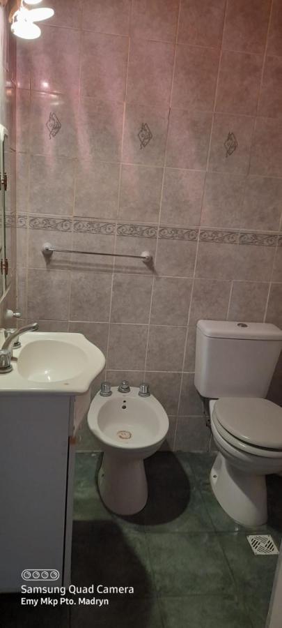 Pequena Casa De Troncos, Detras De Casa Principal No Trabajo Con Tarjeta De Credito Puerto Madryn Eksteriør billede
